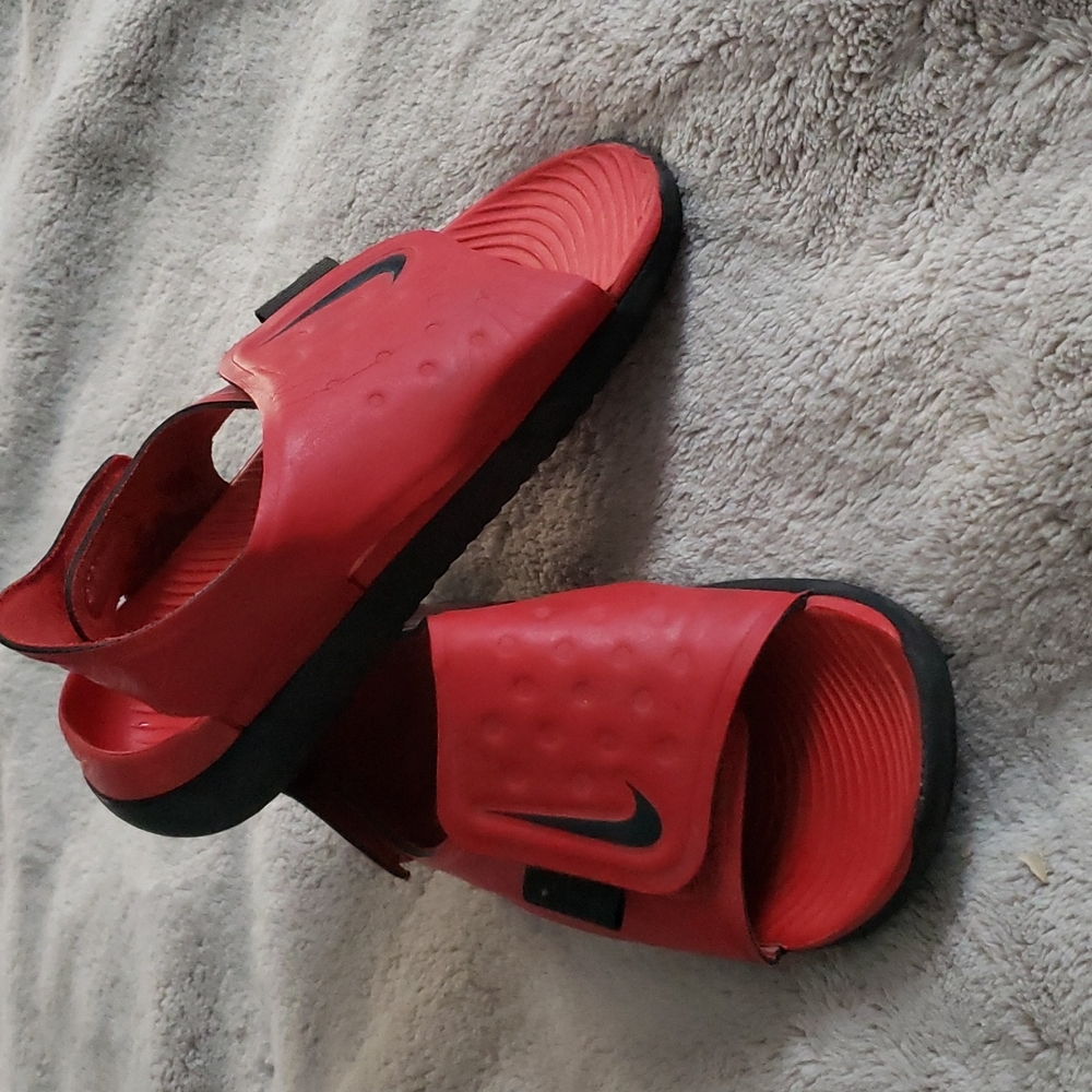 Boys Nike Sandals Size 11